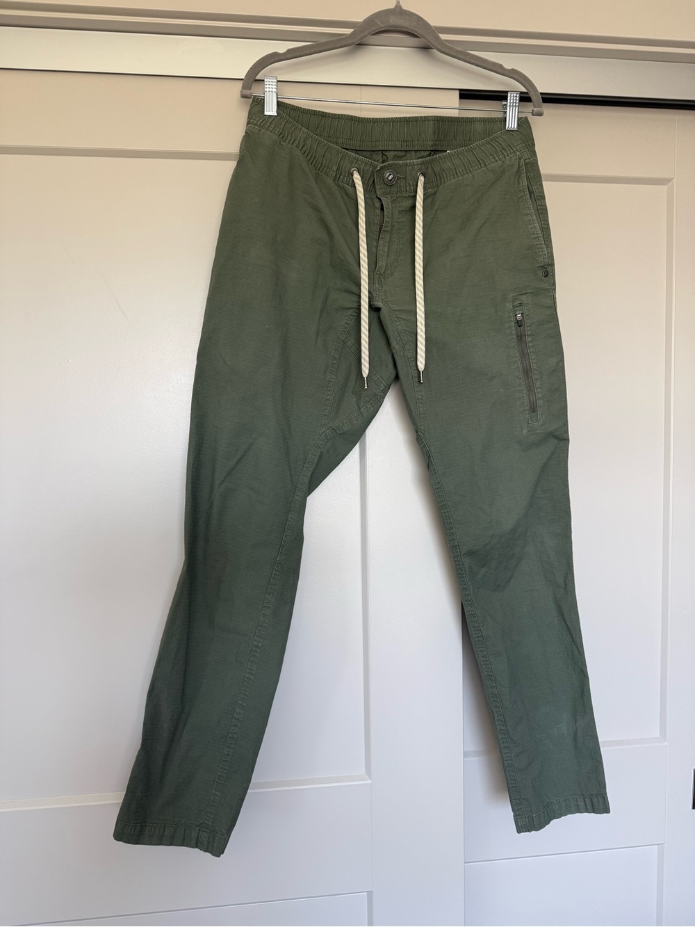 Vuori Ripstop Women’s Green Khaki Pants Jogger Athletic